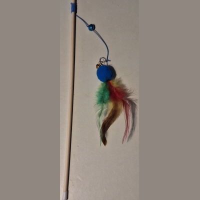 Pehme pall suledega ja kellukesega  pulgas 40cm (000026)