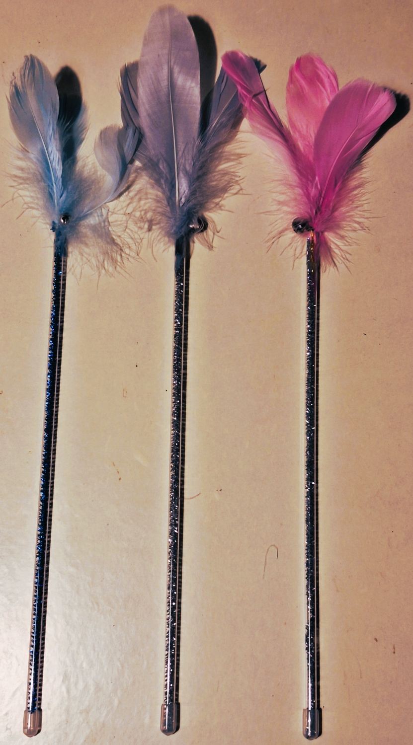 Featherbell 40cm (1 tk, random colour!) 894953